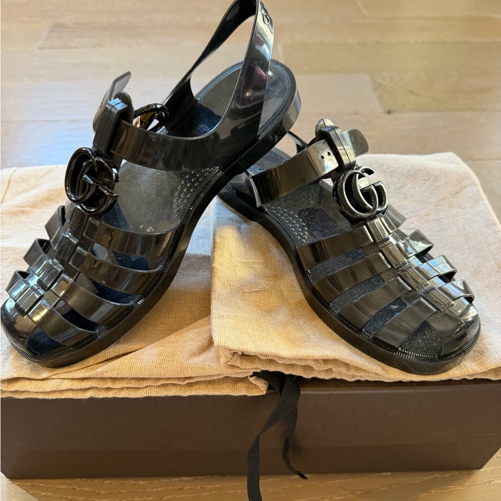 Gucci Glossy Black Women's Sandals
